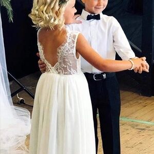 2 Bunnies Rose All Lace White Flower Girl Dress Size 10/12